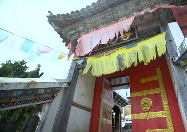 丽江旅游：牦牛坪雪花寺