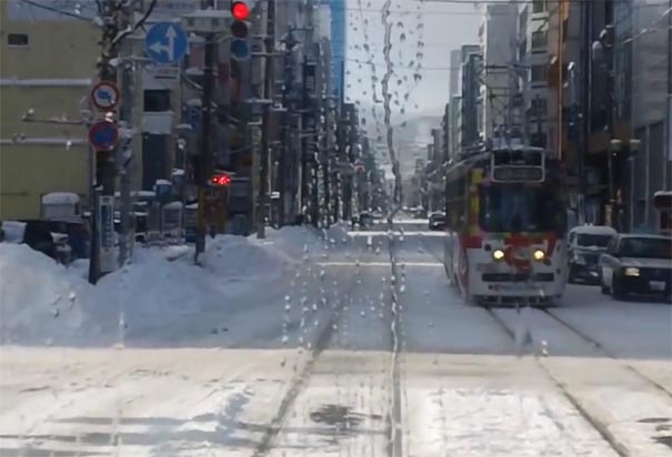 北海道旅游：札幌电车雪景