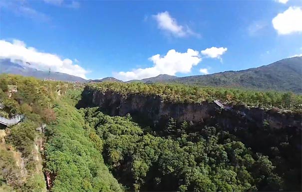 丽江旅游景点：东巴谷东巴秘境大裂谷