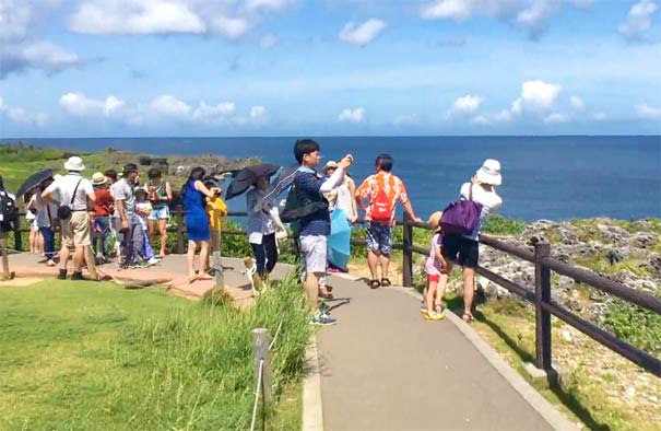 日本旅游：冲绳万座毛