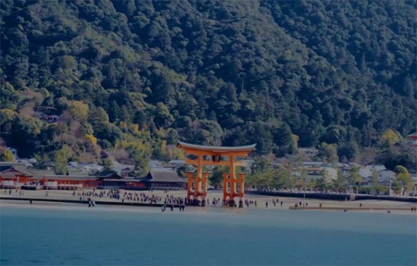 日本旅游：广岛宫岛上的严岛神社