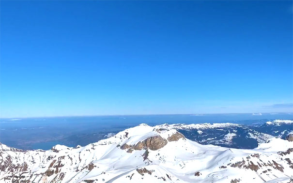 欧洲瑞士旅游：阿尔卑斯山脉雪朗峰山顶远眺