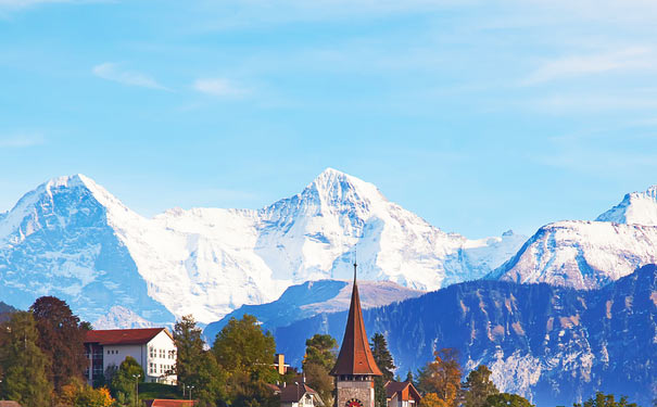 瑞士旅游：阿尔卑斯山少女峰