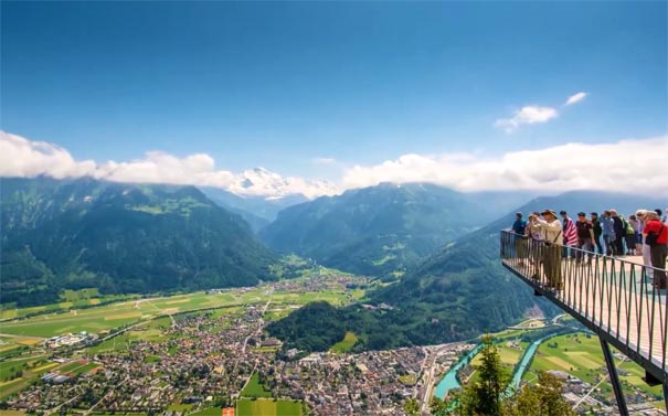 瑞士旅游：因特拉肯观景平台