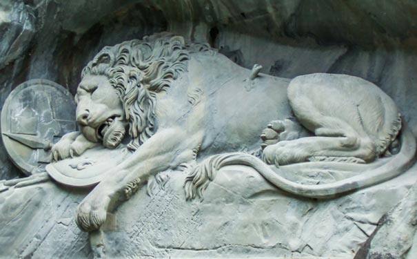 瑞士旅游：卢塞恩(琉森)垂死狮子像（狮子纪念碑）
