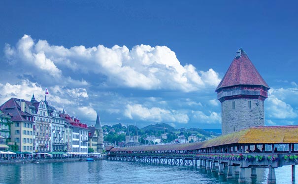 瑞士旅游：卡柏尔木桥（水塔花桥）