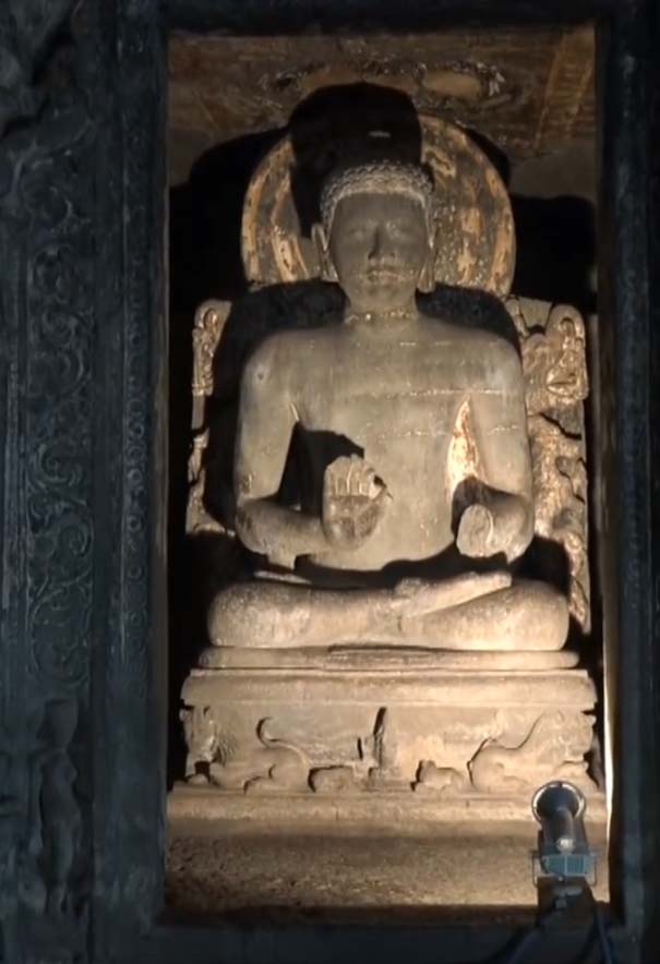 印度旅游：孟买象岛石窟佛像