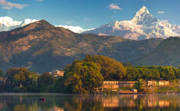尼泊尔旅游：博卡拉观喜马拉雅山