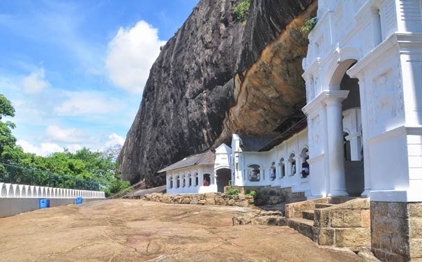 斯里兰卡旅游：丹布勒石窟寺石窟