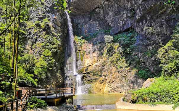 黑山谷瀑布-重庆周边旅游