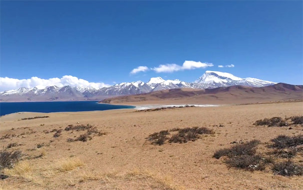 西藏旅游：喜马拉雅山脉纳木那尼峰