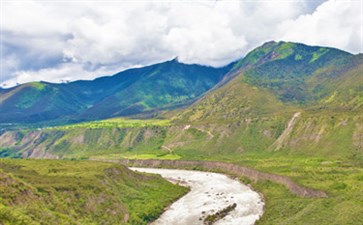 雅鲁藏布大峡谷