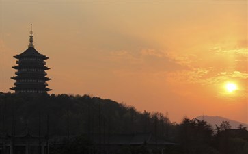 西湖雷峰夕照