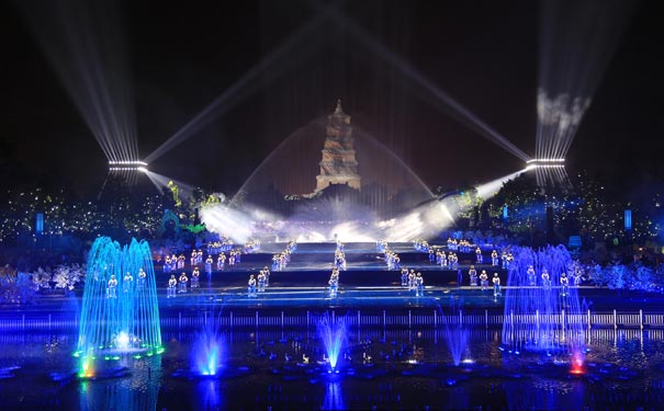 西安旅游大雁塔北广场音乐喷泉