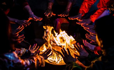 藏民家访篝火晚会