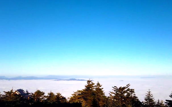 峨眉山旅游：峨眉山云海