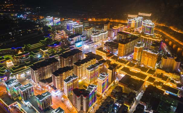 西藏昌都旅游：昌都市夜景