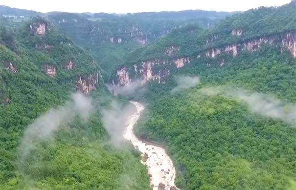 贵州旅游：南江大峡谷