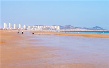 海阳万米金沙滩-重庆青年旅行社