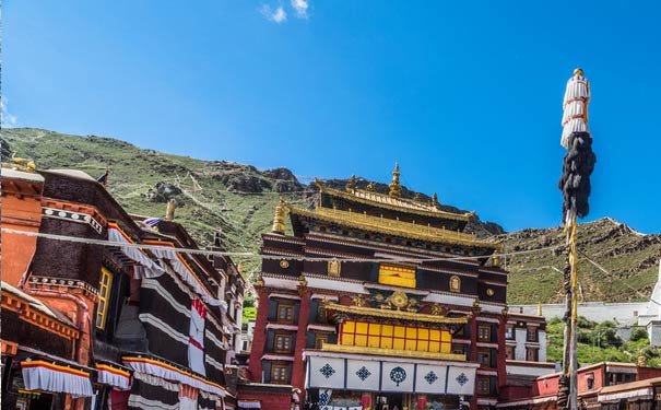 西藏日喀则旅游：扎什伦布寺