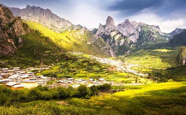 秋季旅游美景推荐：甘肃尕海草原