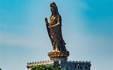 重庆夕阳红旅游专列：普陀山观音铜像