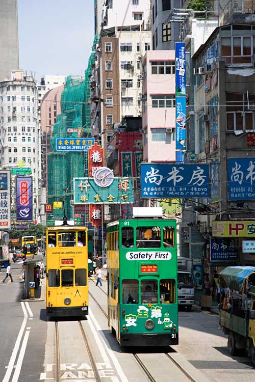 老香港自由行：香港街道上的有轨电车