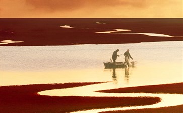 辽宁盘锦红海滩-东北辽宁秋季红叶旅游