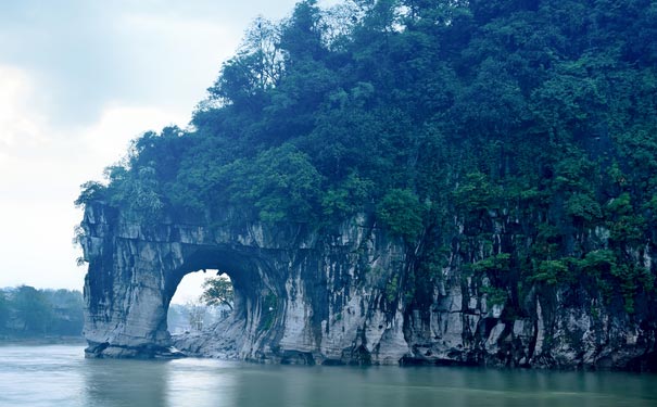 桂林旅游：象鼻山