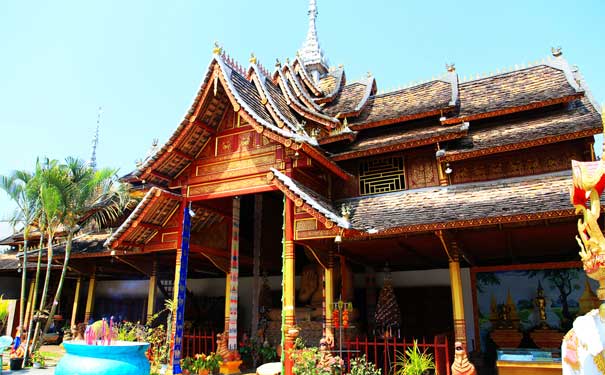 云南旅游：西双版纳勐泐大佛寺