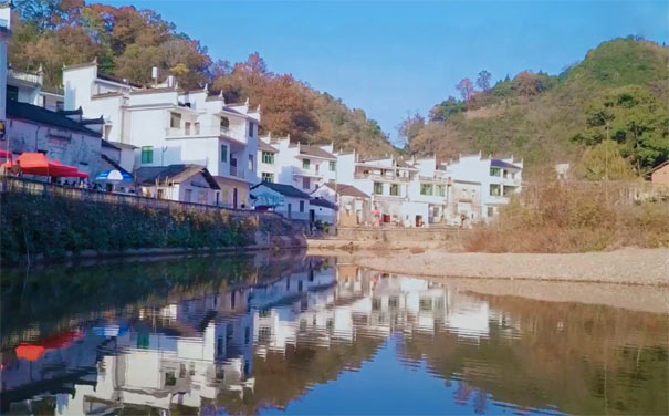 婺源旅游：长溪村秋季景色