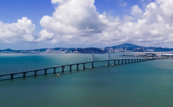 珠海旅游交通介绍：珠港澳大桥