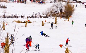 雪上娱乐活动-重庆旅行社