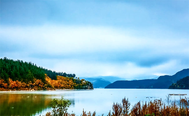 黑龙江莲花湖秋景