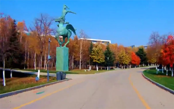 长春世界雕塑公园秋季景色