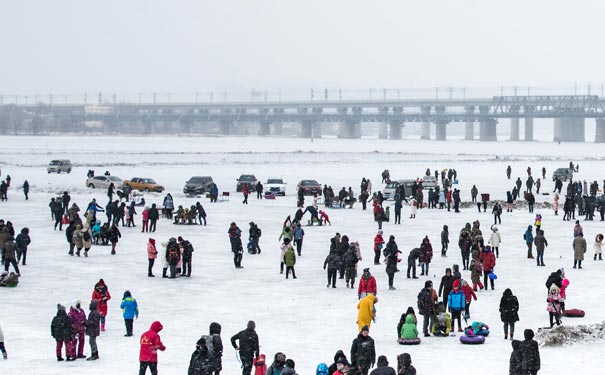 冬季哈尔滨旅游注意事项：冰上运动