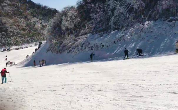 金佛山滑雪场