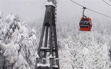 西岭雪山索道雪景