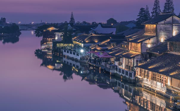 上海朱家角古镇夜景