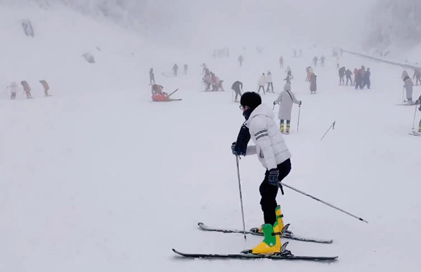 金佛山滑雪