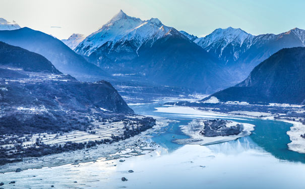 冬季西藏旅游：冬季雅鲁藏布江大峡谷