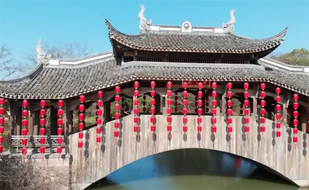 浙江旅游：宁波梁祝文化园风雨廊桥