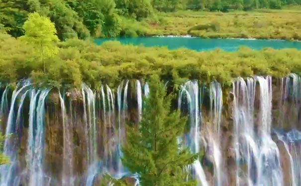 九寨沟旅游:诺日朗瀑布 九寨沟旅游:诺日朗瀑布