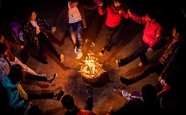 九寨沟旅游：藏民篝火晚会