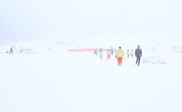 冬季仙女山旅游：仙女山滑雪场