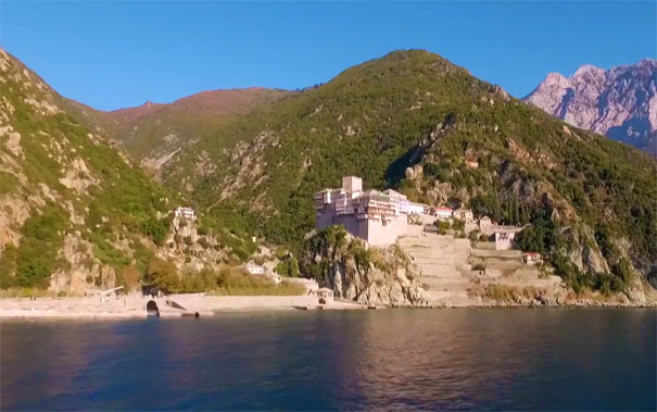 希腊旅游：凯法利尼亚岛 assos渔村 修道院