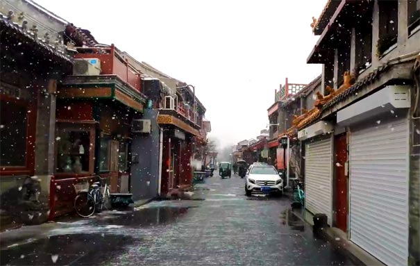 冬季北京旅游推荐：雪中琉璃厂街景