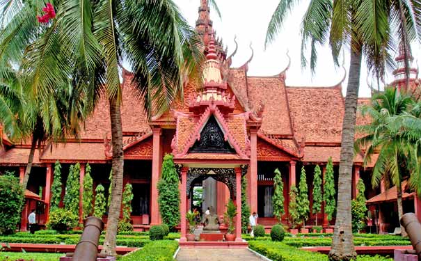 柬埔寨旅游：金边国家博物馆外观