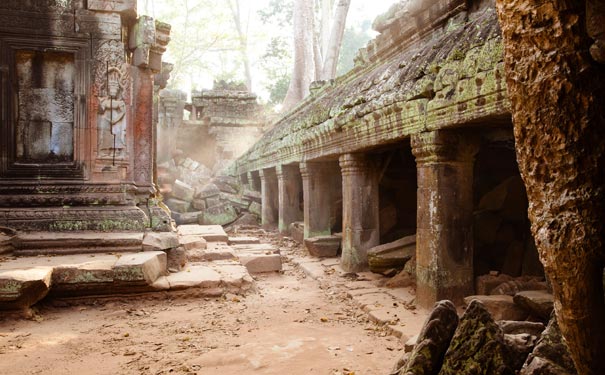 吴哥窟旅游景点：塔布隆寺（Ta Prohm）
