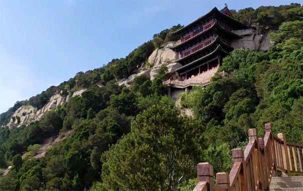 山西太原旅游景点：天龙山天龙寺